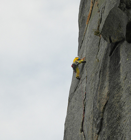 Nachtbouldern geht hier immer. Eigentlich wird es ohnehin nie wirklich dunkel.