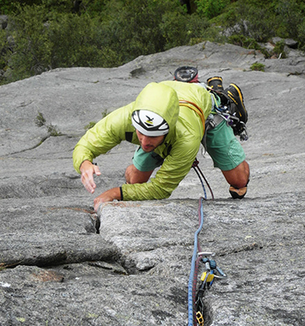 Standplatzbau sollte man mit mobilen Sicherungsmitteln beherrschen. Wir haben uns einfach ein bisschen mehr Zeit genommen und uns ganz schnell wieder daran gewöhnt.