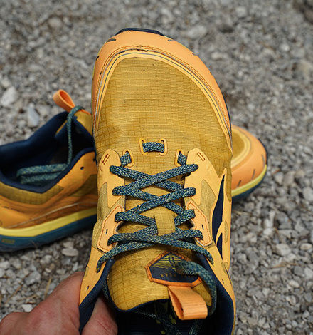 Dank der typisch breiten Fußbox sind die Altra Lone Peak 6 gerade für Läufer mit breiten Füßen geradezu prädestiniert.