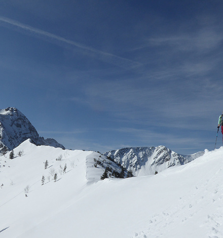 Im Frühjahr oder bei wenig Schnee sind die ersten Meter Richtung Heißenplatte Tragepassage.