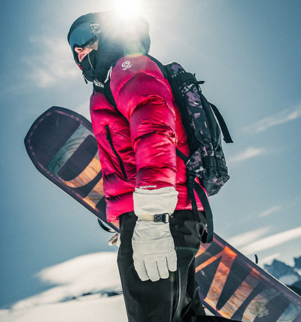 Von 1. bis 31. Oktober 2026 hast Du die Chance, die The North Face Summit Nuptse Jacket im Wert von 600 Euro zu gewinnen.