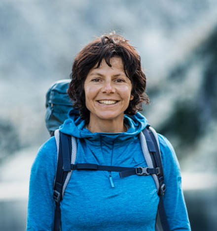 Gerlinde Kaltenbrunner hat als erste Frau der Welt, alle Gipfel der 14 8000er ohne die Zuhilfenahme von zusätzlichem Sauerstoff bestiegen.