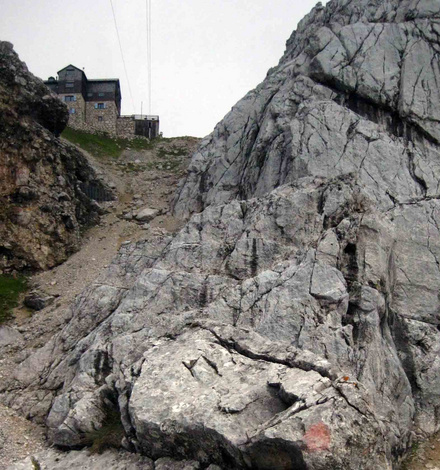 Fast geschafft: Nach vielen Höhenmetern ist dieser Ausblick auf die Meilerhütte unbezahlbar.