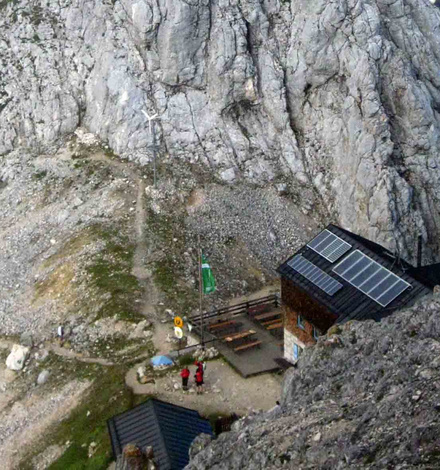 Fast geschafft: Nach vielen Höhenmetern ist dieser Ausblick auf die Meilerhütte unbezahlbar.