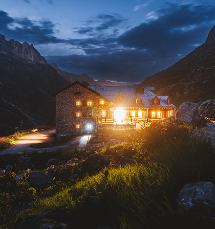 Die Jamtalh&uuml;tte bei Nacht. Ein magischer Ort.