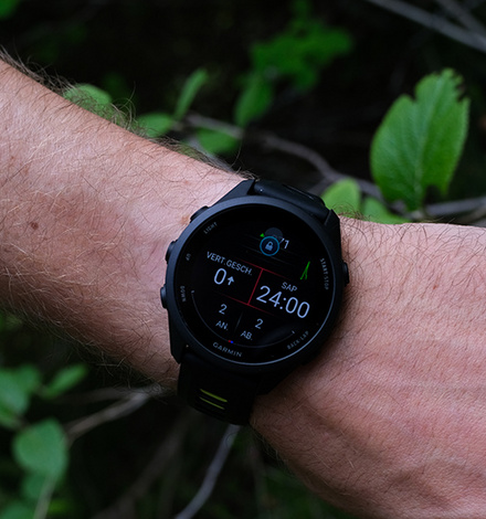 Die Forerunner 170 bietet etwas mehr Sensoren.