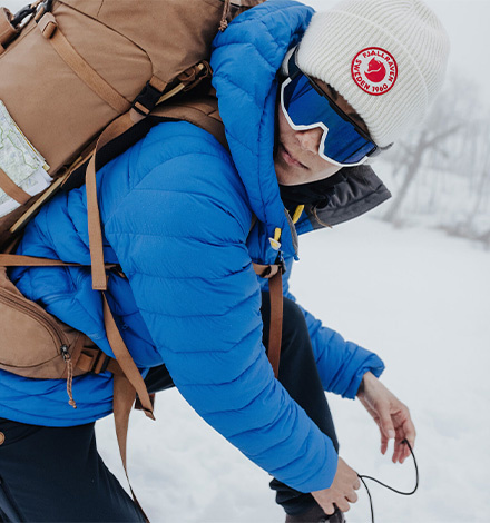 Vom 1. bis zum 31. Januar 2026 hast Du die Chance, bei Begzeit eine Jacke und M&uuml;tze von Fj&auml;llr&auml;ven im Wert von 500 Euro zu gewinnnen