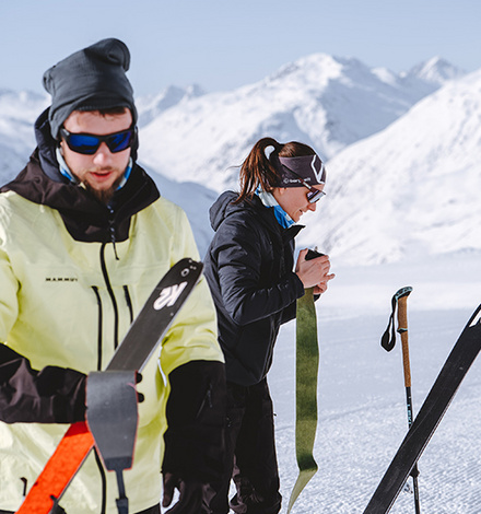 An der Bergstation Wildes Mannle wird aufgefellt und dann geht&rsquo;s endlich los!