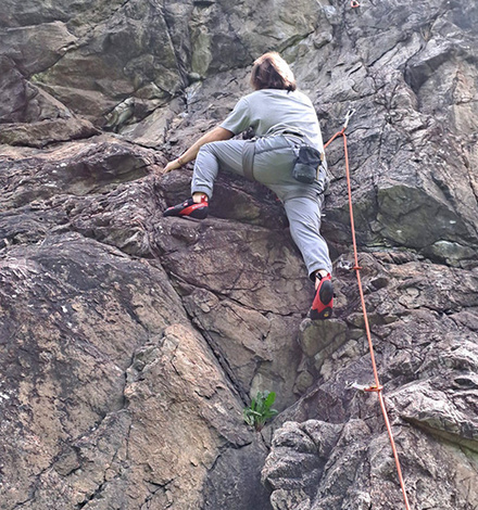 Robuste Sohle mit ausreichend Grip: Der Diamond S setzt auf eine griffige, fast klebrige Sohle, die vor allem in schwierigen Überhängen aber auch auf großflächigen Reibungsflächen für Vertrauen sorgt.