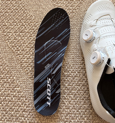 Die verstell- und herausnehmbare ErgoLogic-Innensohle erm&ouml;glicht eine individuelle Anpassung.