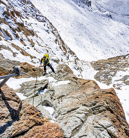Das Mitterkar. Die Spur zum gleichnamigen Joch ist deutlich sichtbar.