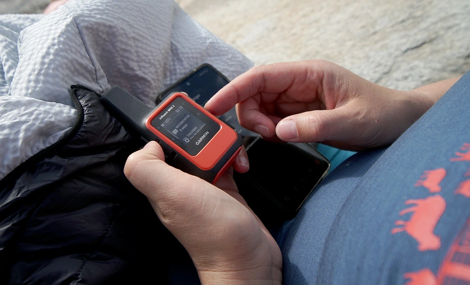Das kleinste Handy der Welt im Härtetest