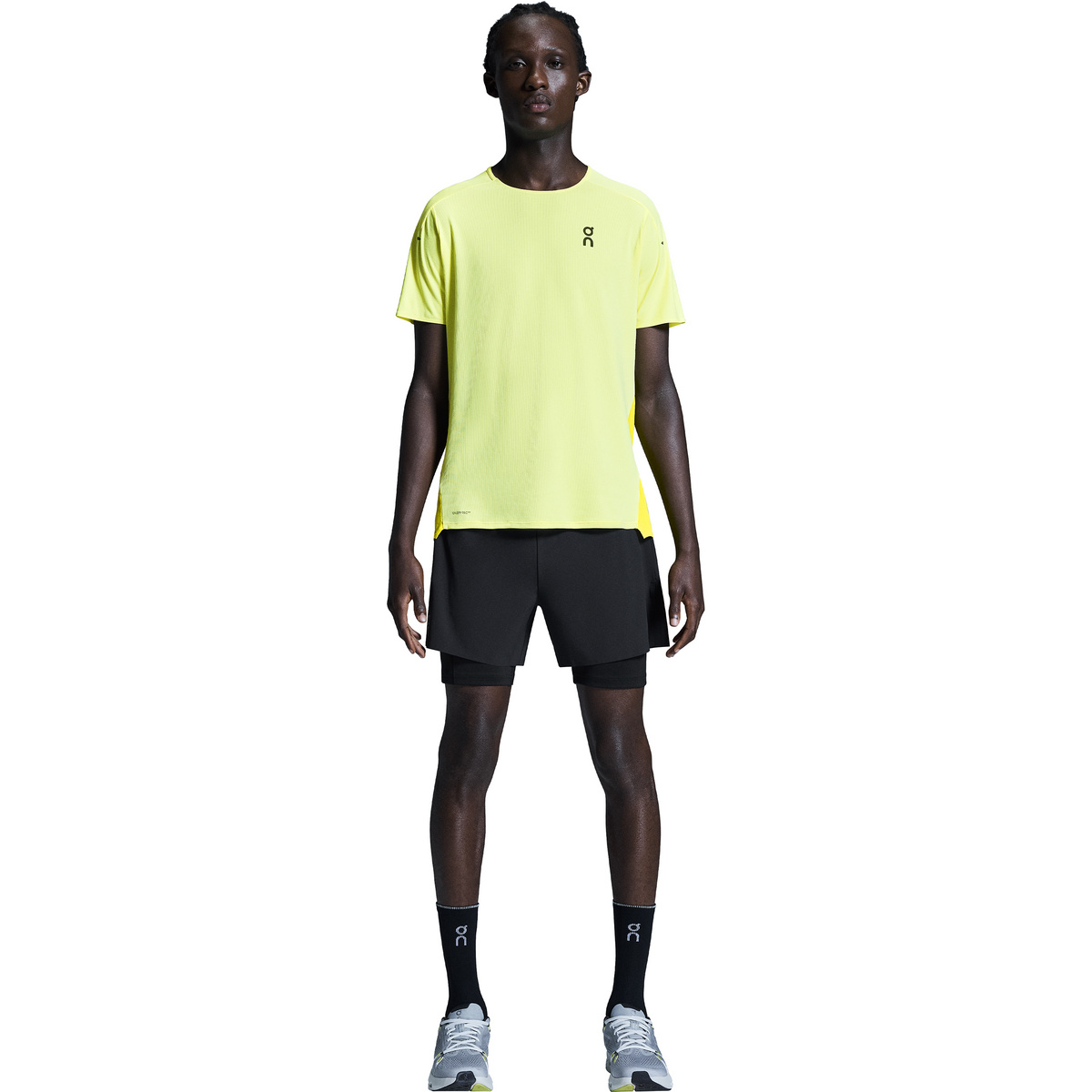 ON Herren 5" Performance 2/1 Shorts (Größe L, schwarz)