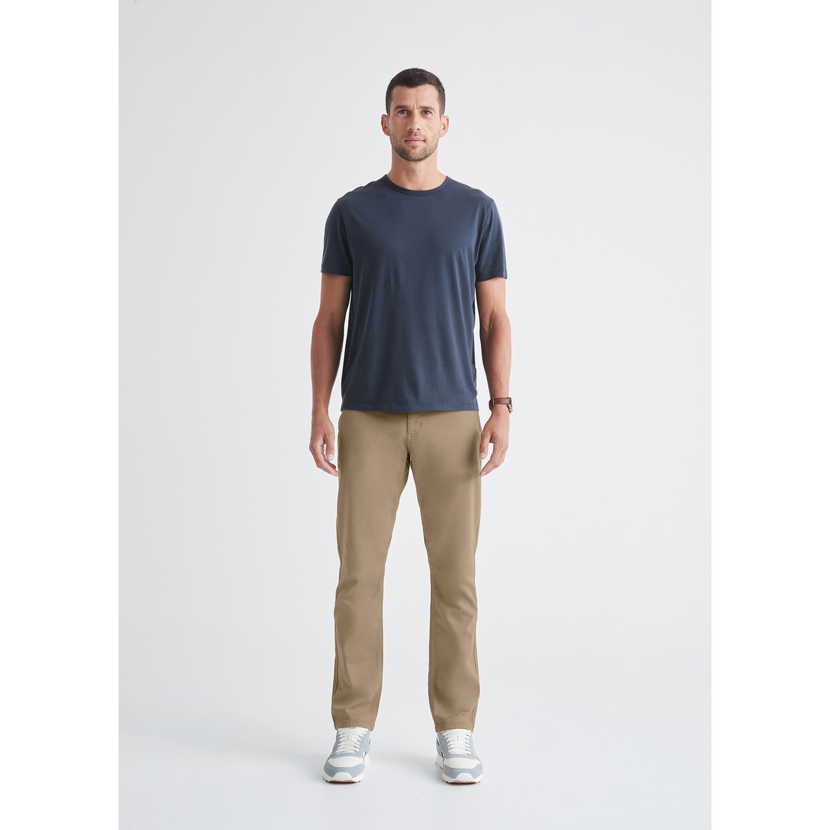 Duer Herren No Sweat Relaxed Taper Hose (Größe M, beige)