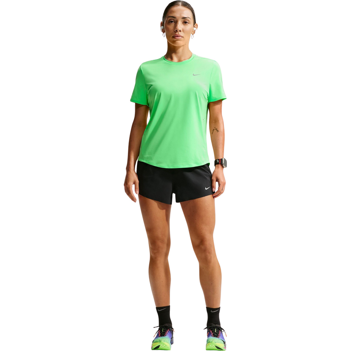 Nike Damen Swift Df T-Shirt (Größe S, illusion green-reflective silv)