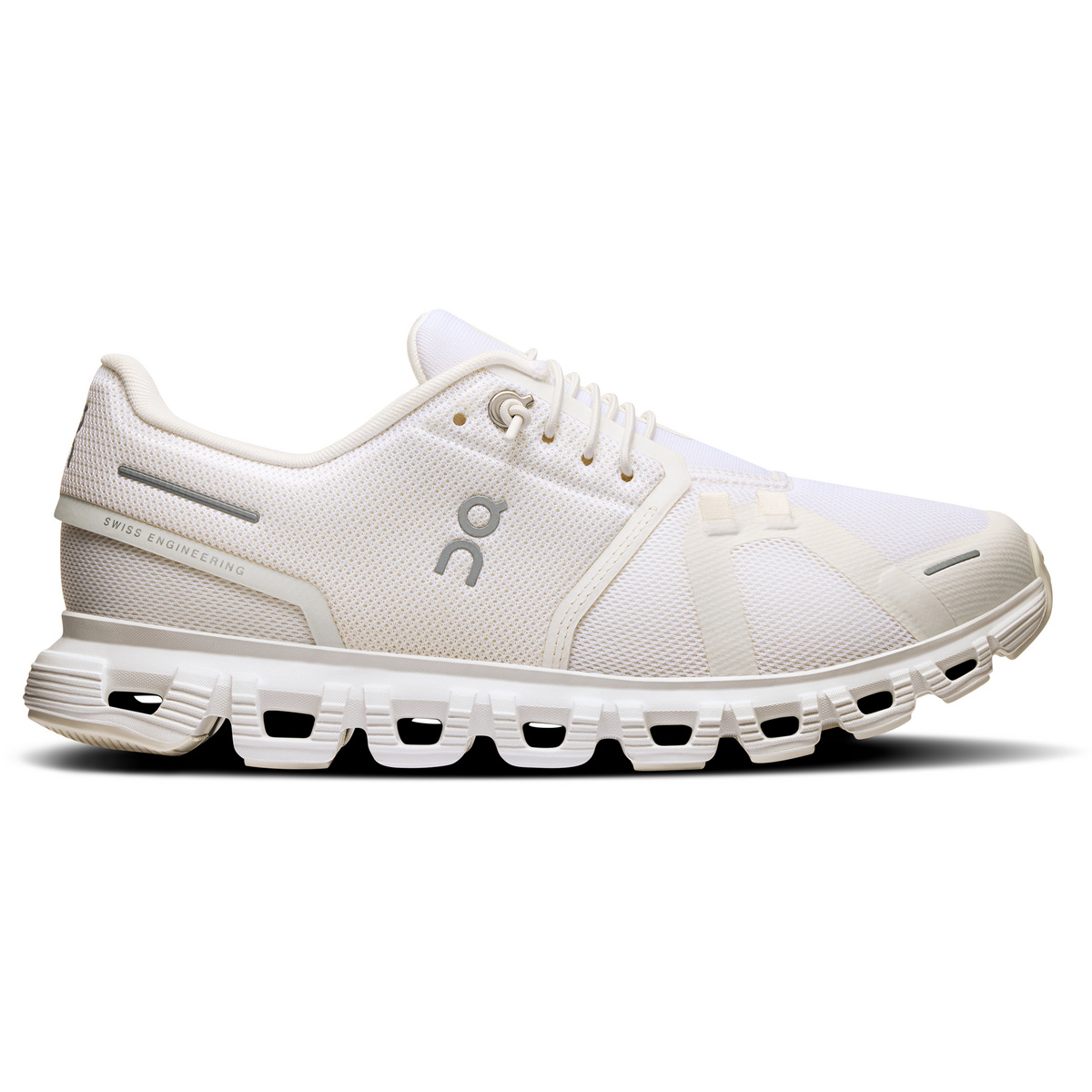 On Damen Cloud 6 Schuhe (Größe 37.5, weiss)