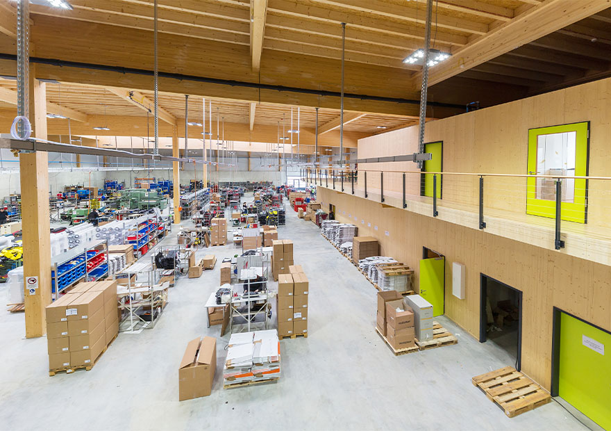 Die Produktionsstätte von Vaude in Tettnang, in der hauptsächlich Radtaschen hergestellt werden, ist bereits klimaneutral.