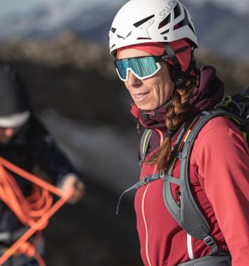 In order to enjoy your first mountaineering experience, it is important to acclimatise and give your body enough time to adapt.