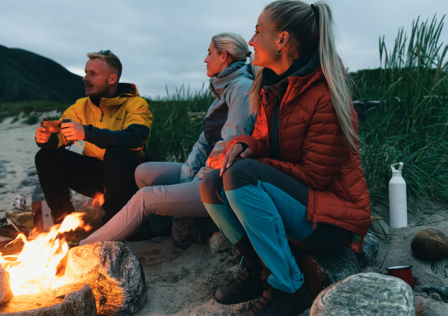 Recycelte Baumwolle oder Bio-Baumwolle hält Dich warm und schützt gleichzeitig die Umwelt