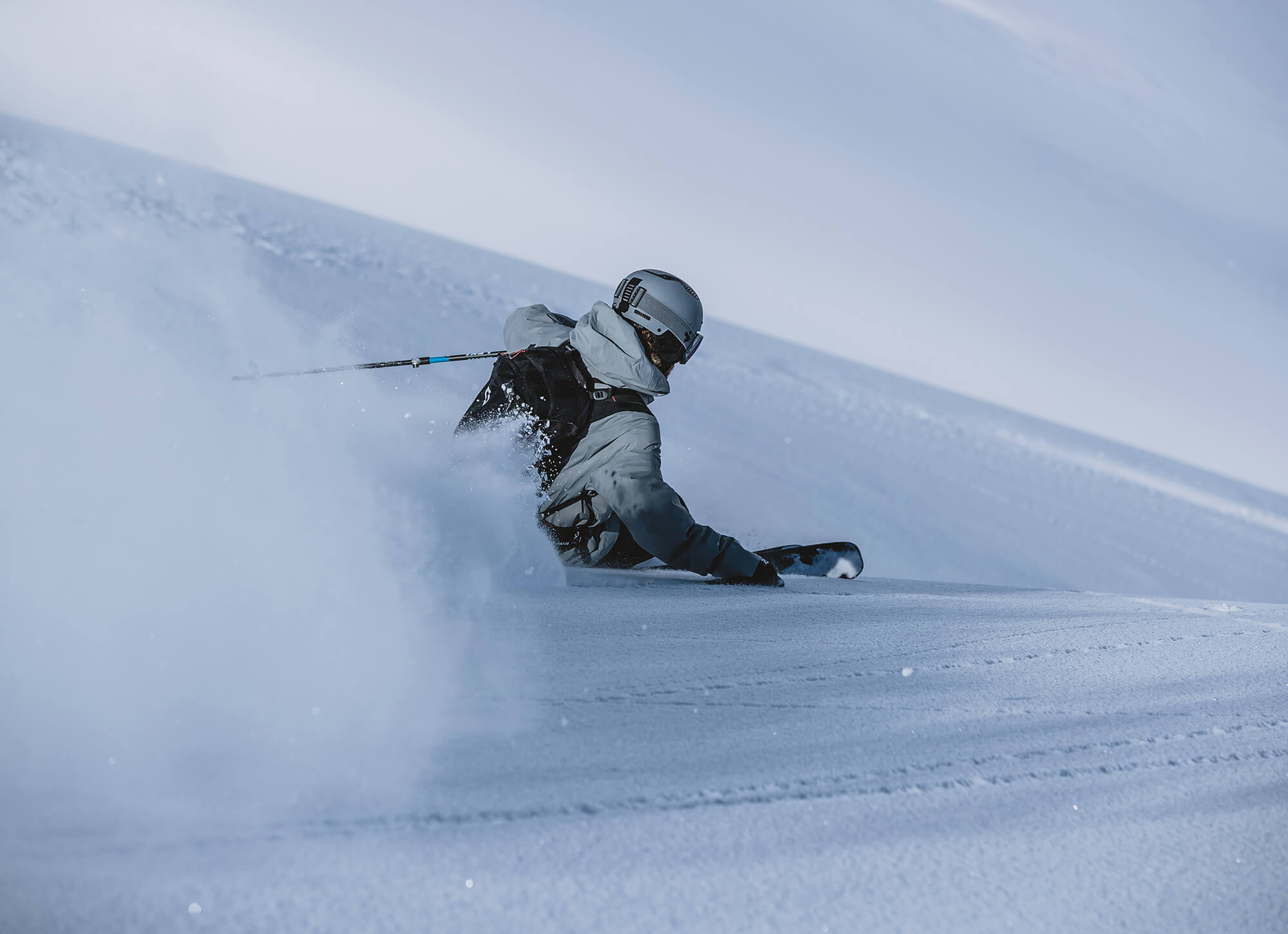 Ein unverspurter Powderhang ist das Ziel Deiner Tour? Dann nichts wie ab auf den Freetouring-Ski.