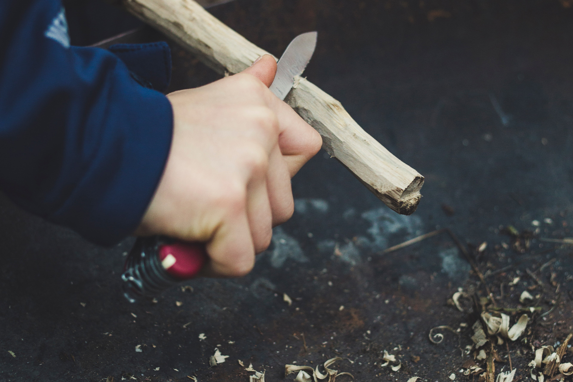 Genügend Zeit fürs Stockschnitzen einplanen!