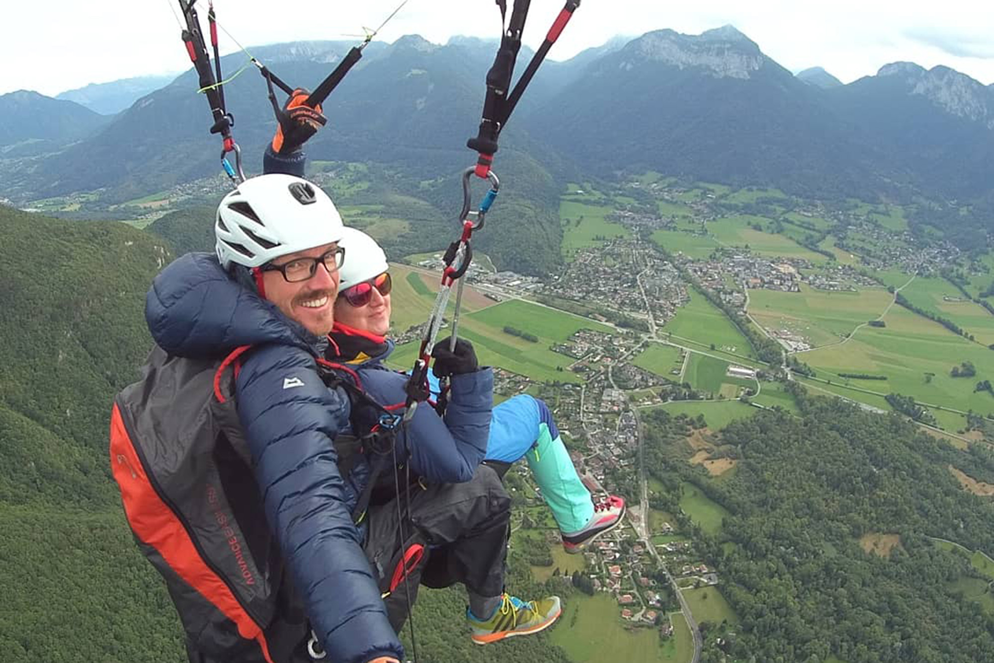 Die gemeinsame Zeit in der Luft ist für Sebastian und seine Freundin Marina jedes Mal etwas ganz Besonderes.