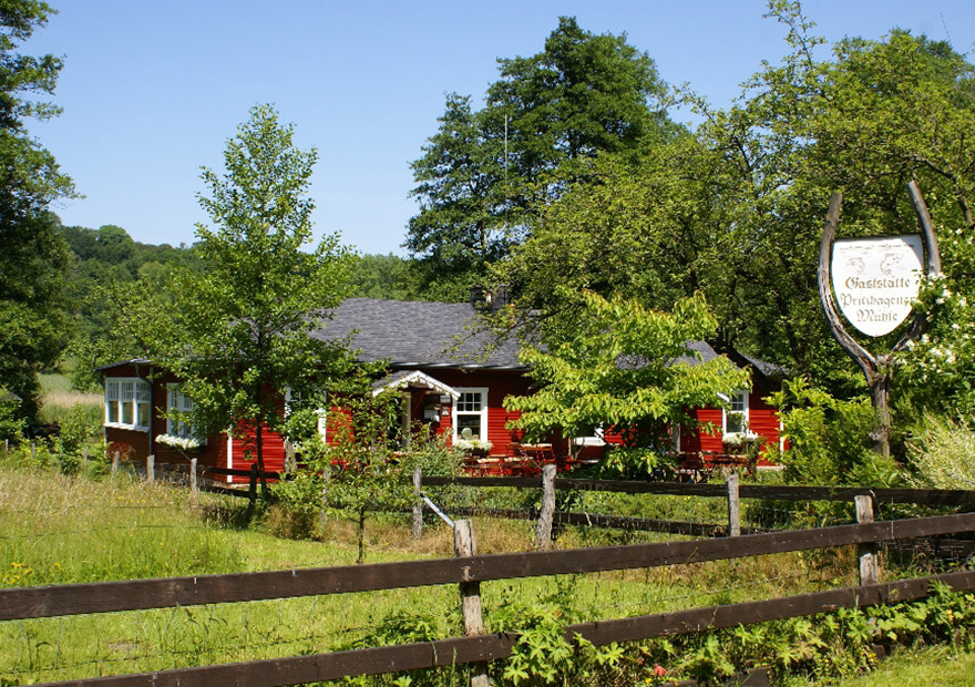 Schöne Einkehrmöglichkeit im Gasthaus Pritzhagener Mühle.