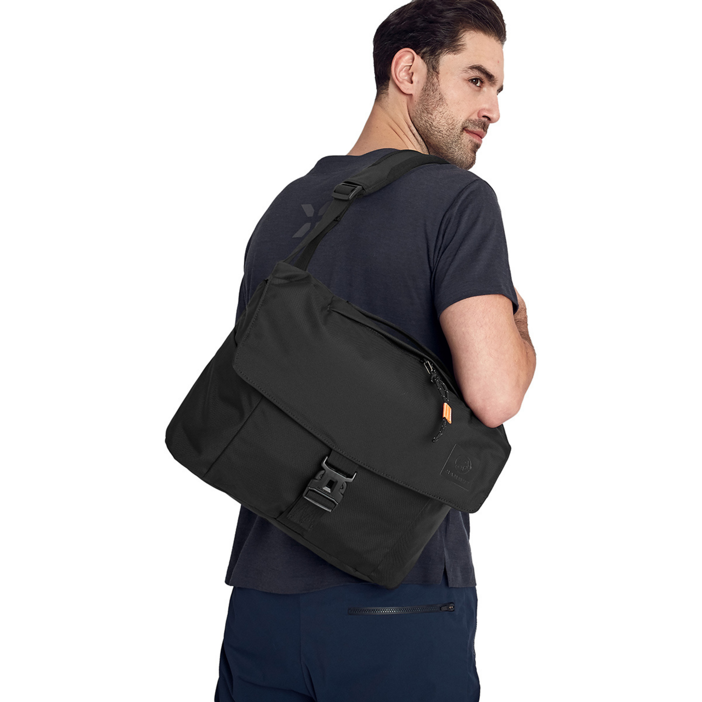 Mammut Xeron Messenger 14 Shoulder Bag | Buy online | Bergzeit
